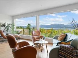 Central Arctic Panoramic Views