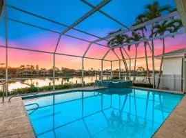 Gorgeous Island Oasis with SW Exposure on Marco Island