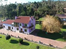 AG Casa de Aldea Laxe con jardín y playa a 7km