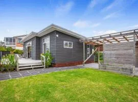 Relax on Dillon - Waihi Beach Holiday Home