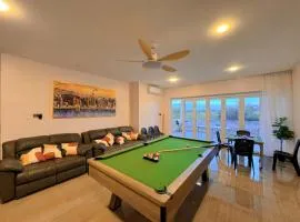 Billiards And Karaoke, Free Pickup