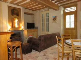 Maison de charme avec jardin à Montmirail - Rénovation 18e siècle, proche église, 2h de Paris - FR-1-410-211