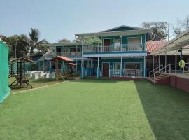 Supriti's Farmington Splash Resort & Restaurant，位于卡尔贾特的酒店