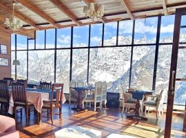 Faraway Cottages, Auli，位于乔斯希马特的酒店