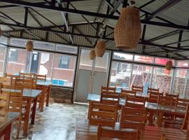 KALINCHOWK COUNTRY VILLA (P) LTD，位于Charikot的酒店