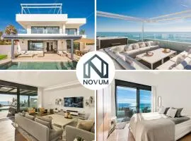 Frontline 6 BDRM Luxury Villa w Beach Access