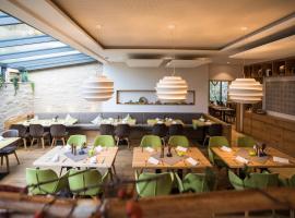 Hotel-Gasthof zur Sonne，位于帕彭海姆的酒店