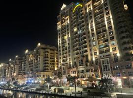 Great view, Dubai SportCity, parking included, nice Apartments，位于迪拜Dubai Kartdrome附近的酒店