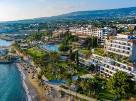 塞浦路斯珊瑚海滩酒店和度假胜地，位于珊瑚湾的酒店