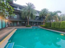 Evergreen Resort Chanthaburi，位于尖竹汶的带泳池的酒店