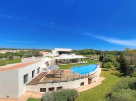 Binife - Villa rodeada de naturaleza y con piscina，位于阿莱奥尔的酒店