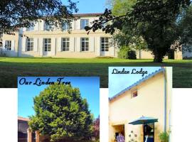 Linden Lodge Stays，位于Saint-Claud的度假短租房