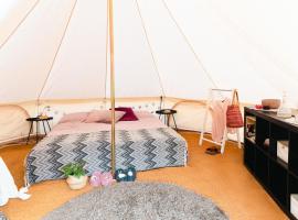 Glamping in Småland，位于埃克舍的豪华帐篷