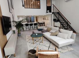 Beautiful apartments & Loft in Beziers center，位于贝济耶的酒店