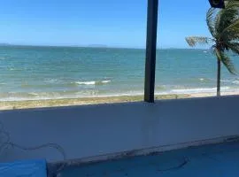 CASA 5Q FRENTE PRAIA LAGOA ARARUAMA