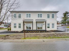 St Clair Apartment - Walk to River and Boardwalk!
