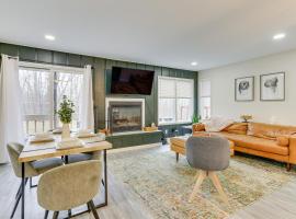 East Stroudsburg Townhouse Less Than 1 Mi to Ski Area!，位于东斯特劳兹堡的滑雪度假村