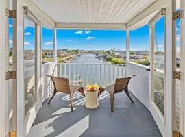 5 Bed3bath waterfront pool home with full gym, office, and heated pool!