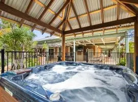 Dandjoo - hot tub, fire pit, outdoor entertainment