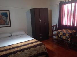 Chacras Room 333，位于卢汉德库约的酒店
