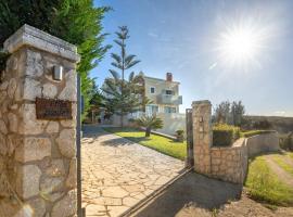 Villa Piedra Acharavi，位于阿查拉维的酒店