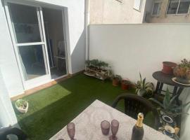 Apartamento CON TERRAZA，位于卡拉瓦卡·德·拉·克鲁斯的公寓