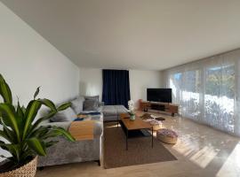 Spacious Cozy 2 Bedroom Apartment near Aegerisee，位于Oberägeri的酒店