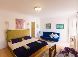 Ocean Breeze Bloubergstrand，位于布鲁堡史特兰的乡村别墅