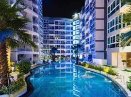 Grand Avenue Pattaya - Luxury Suite - 2 bedroom 2 baths - Pool-view