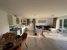 Gorgeous modern furnished cabin in Steyning，位于斯泰宁的酒店