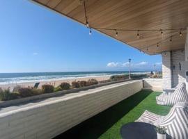 Manhattan Beach as your Backyard The Strand，位于曼哈顿海滩的酒店