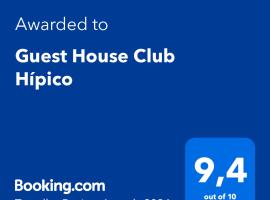 Guest House Club Hípico，位于圣地亚哥的旅馆