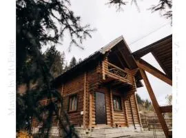 Mayak Chalet Resort Mykulychyn