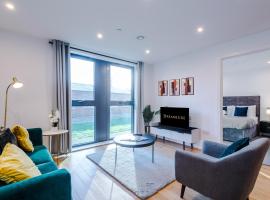 Sterling Suite - Modern 2 Bedroom Apartment in Birmingham City Centre - Perfect for Family, Business and Leisure Stays by Dreamluxe，位于伯明翰库比购物区附近的酒店