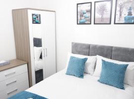 3-Bedroom Semi near Etihad Football Stadium, Tourist attractions, Manchester City Centre and Transport Links - Sky n Netflix，位于曼彻斯特的别墅
