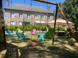 Le Château du Bonheur, Piscine, Sauna et Jacuzzi，位于Le Loreur的酒店