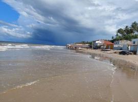 Casa na Praia com Super Piscina, em Condomínio Fechado.，位于圣若泽-迪里巴马尔的酒店