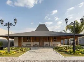 Villa Lawas - Private Retreat