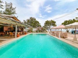 BUNGALOW CAFE GILI BEACH FRONT，位于吉利美诺的度假村