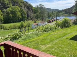 Svindland camping，位于克维内斯达尔的酒店