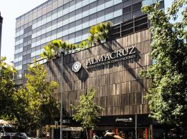 Almacruz Hotel y Centro de Convenciones (Ex Galerías)，位于圣地亚哥中心区的酒店