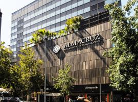 Almacruz Hotel y Centro de Convenciones (Ex Galerías)，位于圣地亚哥的酒店