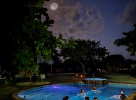 Sítio SPA Céu De Verdade , Praia de Barra Nova , Ceará，位于卡斯卡韦尔的酒店