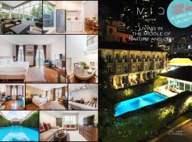 MIQ_home403/Asok BTS/Resort Pool/9pax/1000MbWifi，位于Khlong Toei的酒店