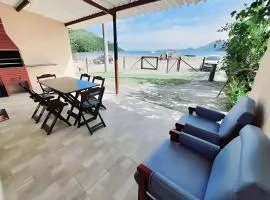 Frente ao mar casa 42 Praia do Estaleiro