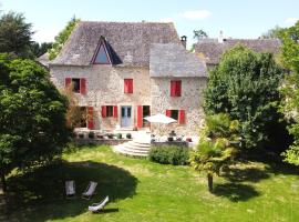 Maison de ferme, prairies sur la colline, étang，位于Lanuéjouls的酒店