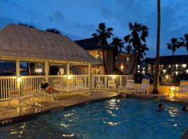 Seashell Village Resort near the beach with kitchens，位于阿兰瑟斯港的酒店