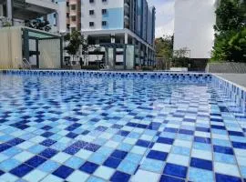 Seremban 5-6 pax Suite - Swimming Pool View