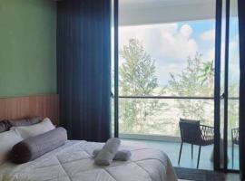 RDHomeStay-RoxyBeachApt，位于Sematan的公寓