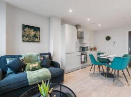 Harmonious Greens: Cozy 1-Bed Flat in Harrow，位于哈罗的酒店